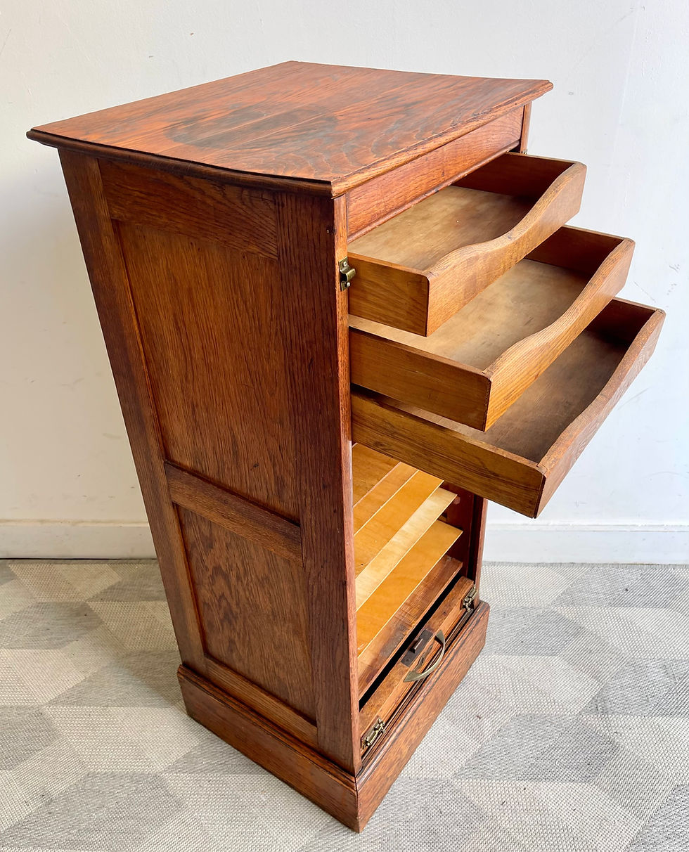 Miniatura: Vintage Tambour Cabinet