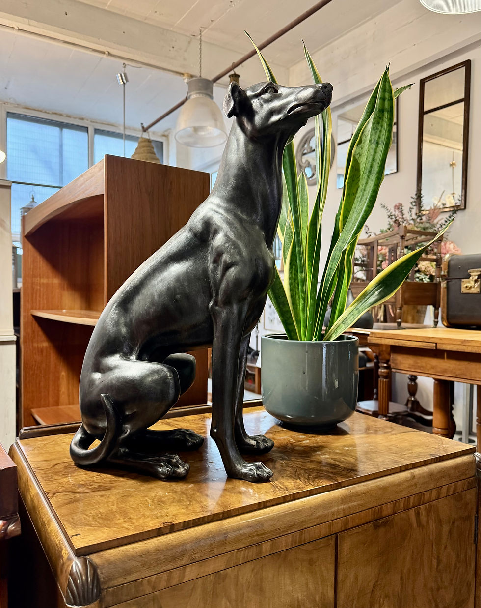 Miniatura: Black Whippet Dog Figurine Statue