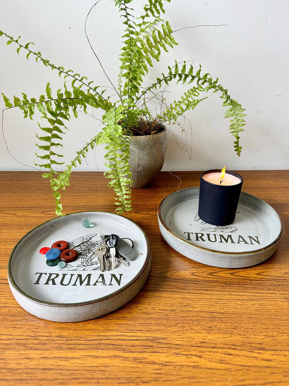 Miniature : Vintage Pair of Plates Dishes from Truman Brewery