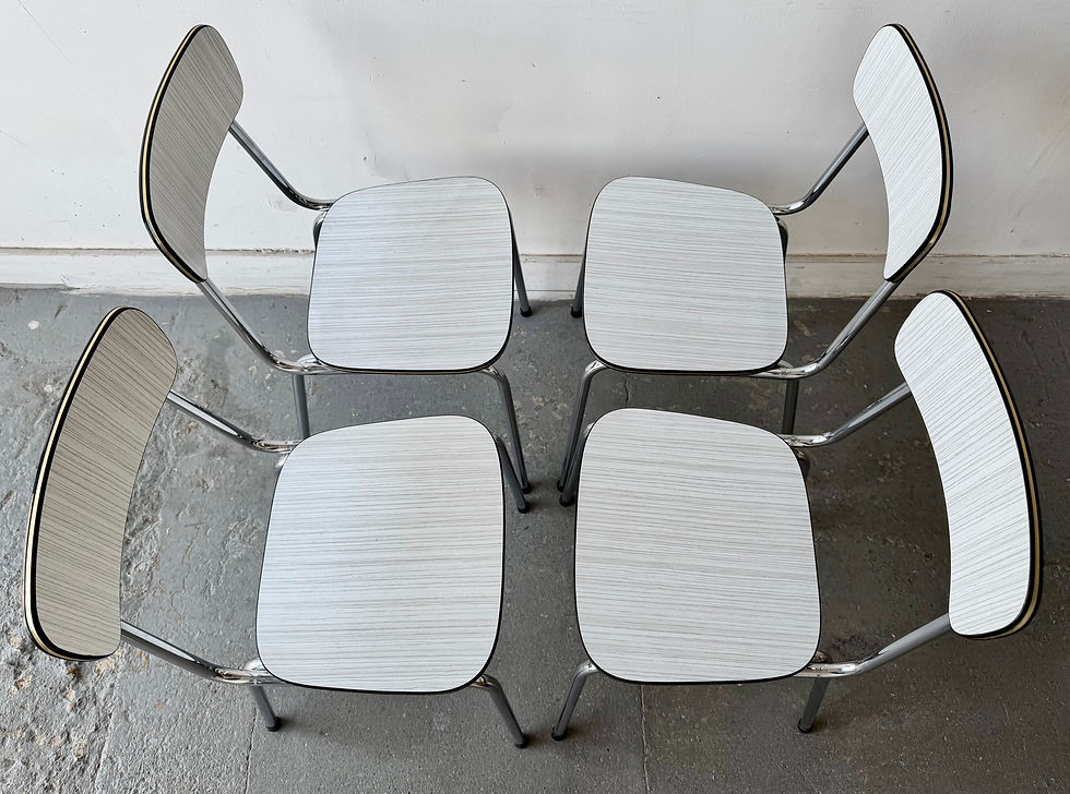 Miniatura: Mid Century Set of 4 Dining Chairs by Tavo top view