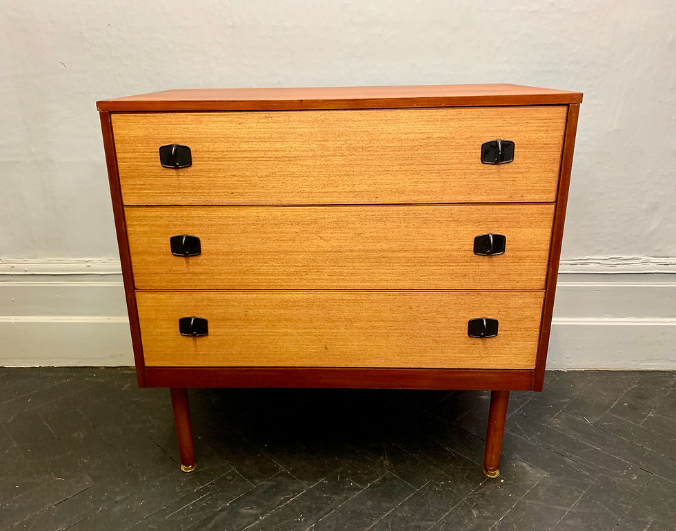 Vintage Chest of Drawers Bedroom #916