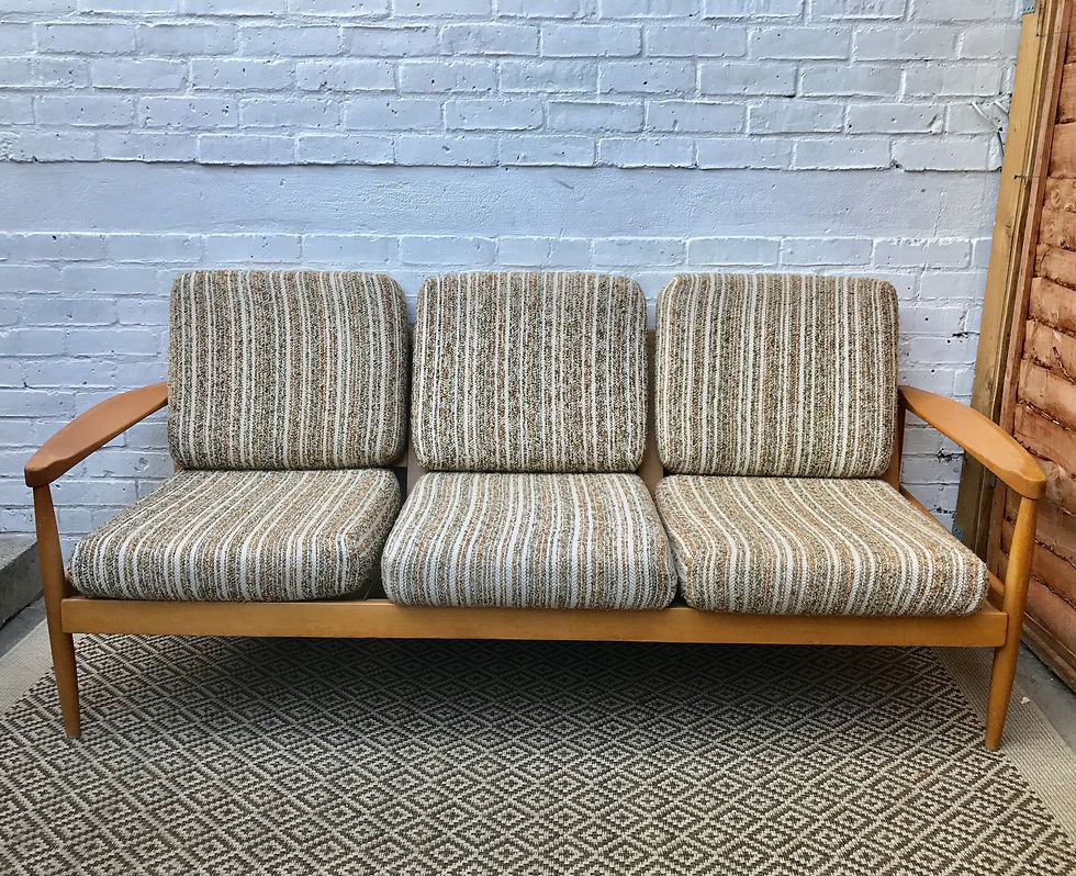 Miniature : Mid Century Retro Wooden Sofa #339