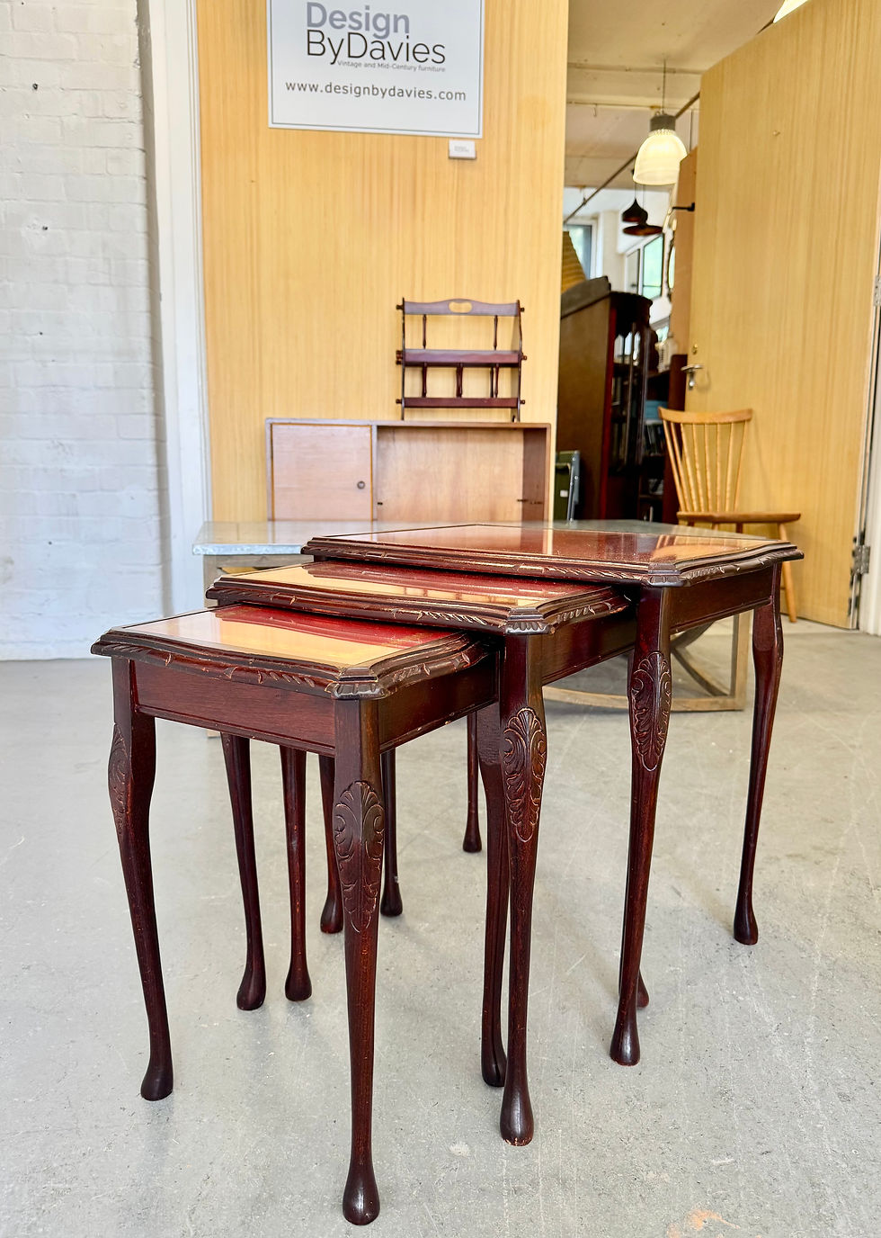Miniatura: Set of 3 Vintage Nesting Tables