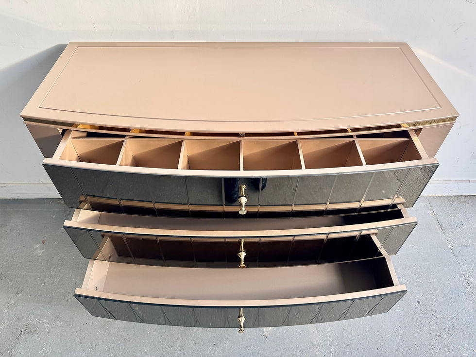 Miniatura: Large Italian Style Mirrored Chest of Drawers open