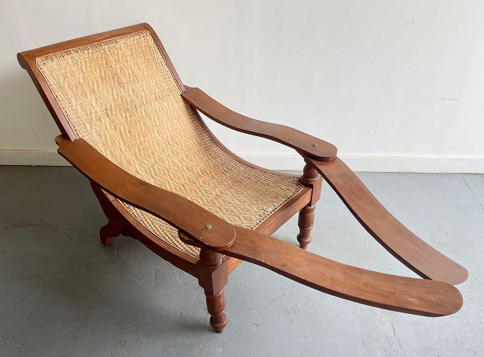 Miniatura: Vintage Wooden Plantation Chair