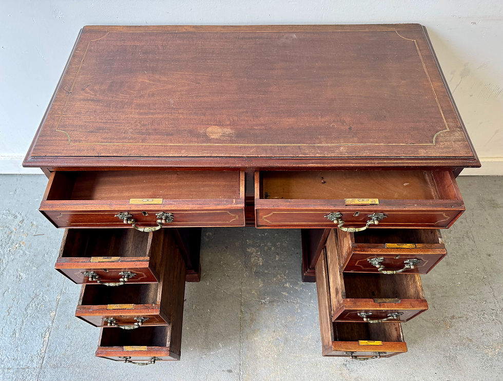 Miniatura: Antique Desk Georgian Kneehole Mahogany top open