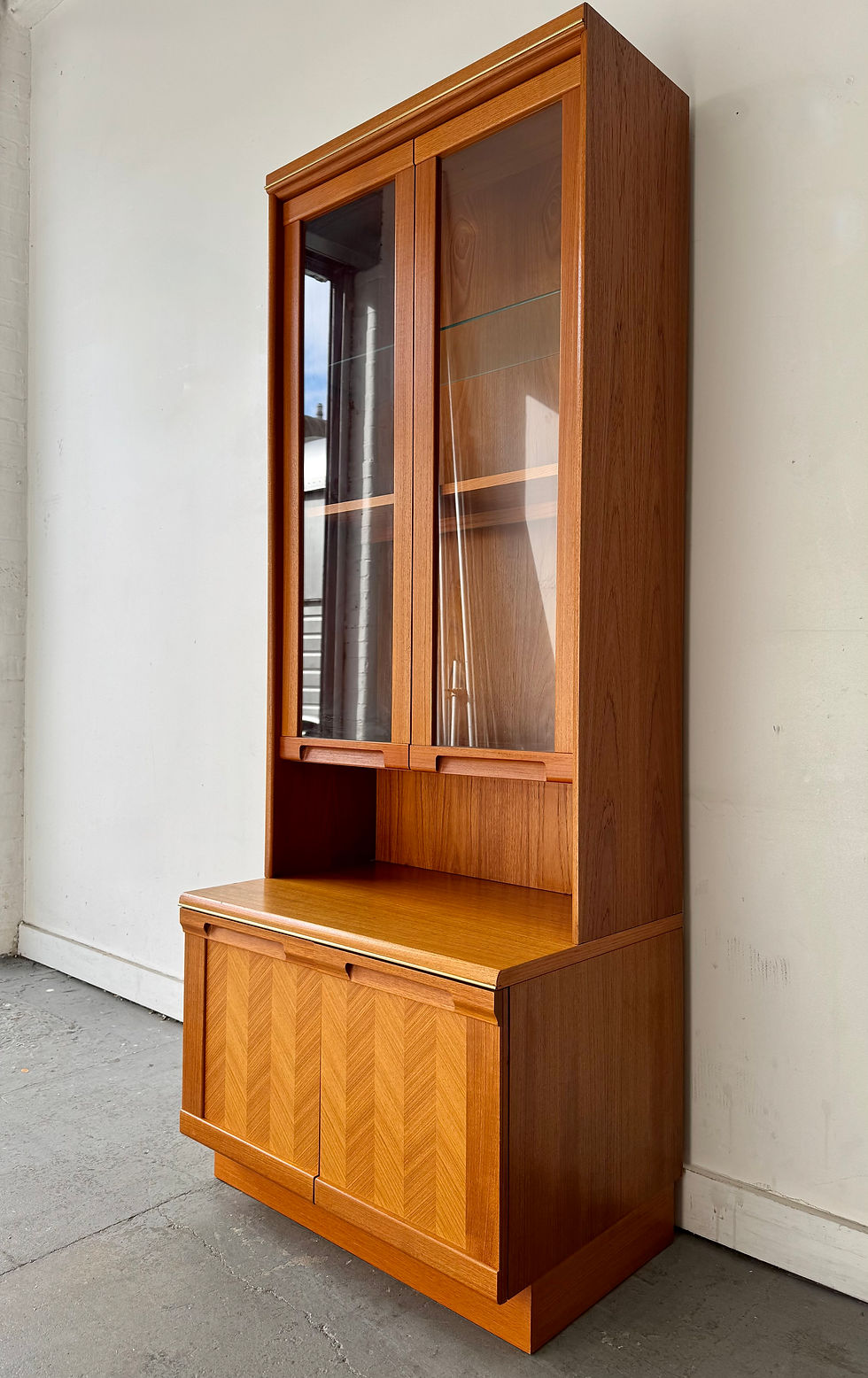 Miniatura: Vintage G Plan Wall Unit Display Cabinet Teak right side