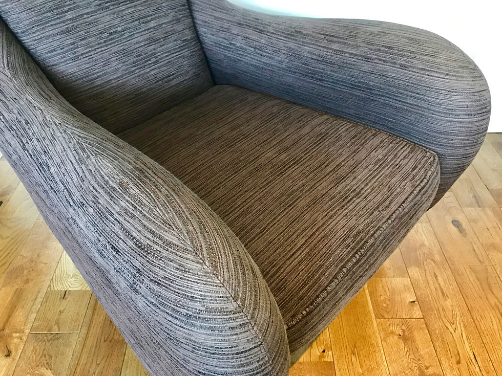 Miniature : RETRO STYLE ARMCHAIR