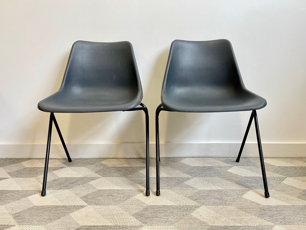 Miniature : Pair of Robin Day Polyside Chairs