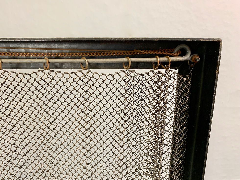 Miniatura: Vintage Metal Fire screen Chainmail