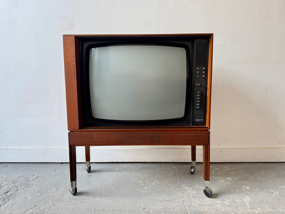 Miniatura: Vintage Bang & Olufsen TV Beovision 3400 K in Cabinet open