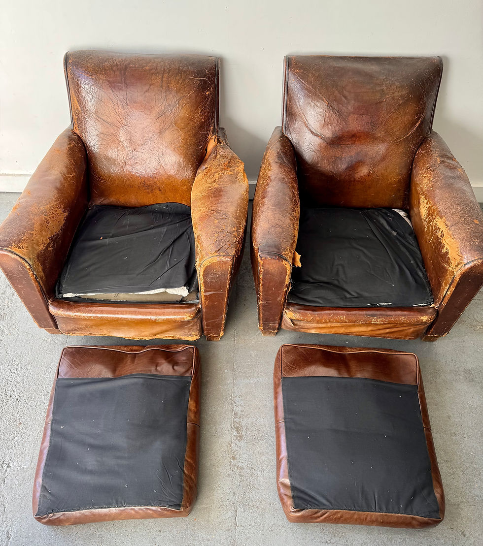 Miniatura: Pair of Antique Leather Club Chairs for Upholstery