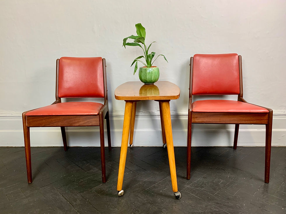 Miniatura: Vintage Wooden Side Coffee Table on Castors #931