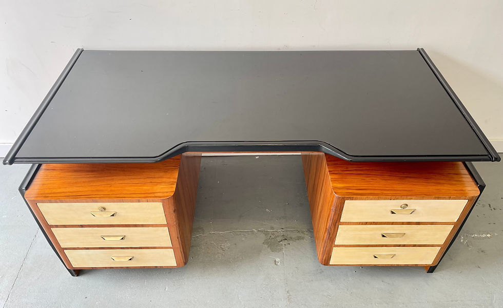 Miniatura: Large Vintage Desk with Drawers