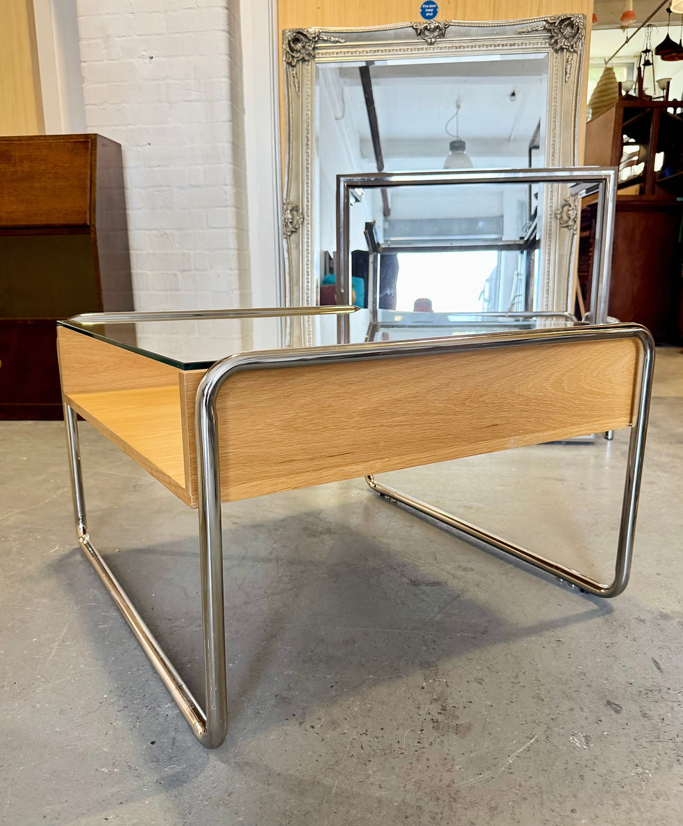Miniatura: Bauhaus Style Coffee Table with Glass Top and Shelf