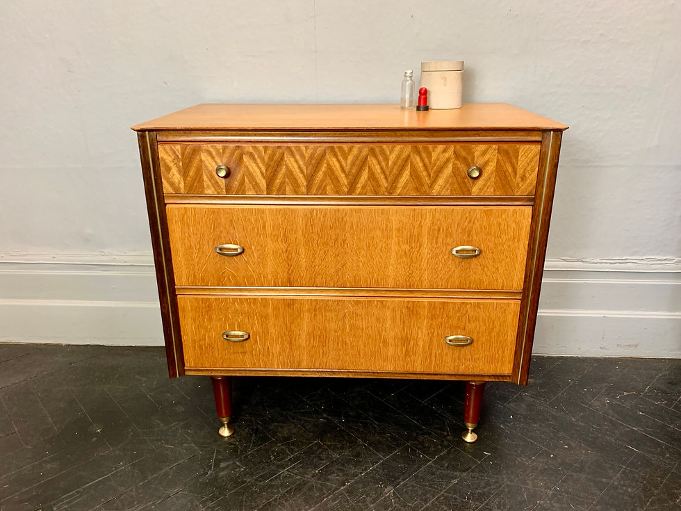 Vintage Mid Century Bedroom Drawers #D92