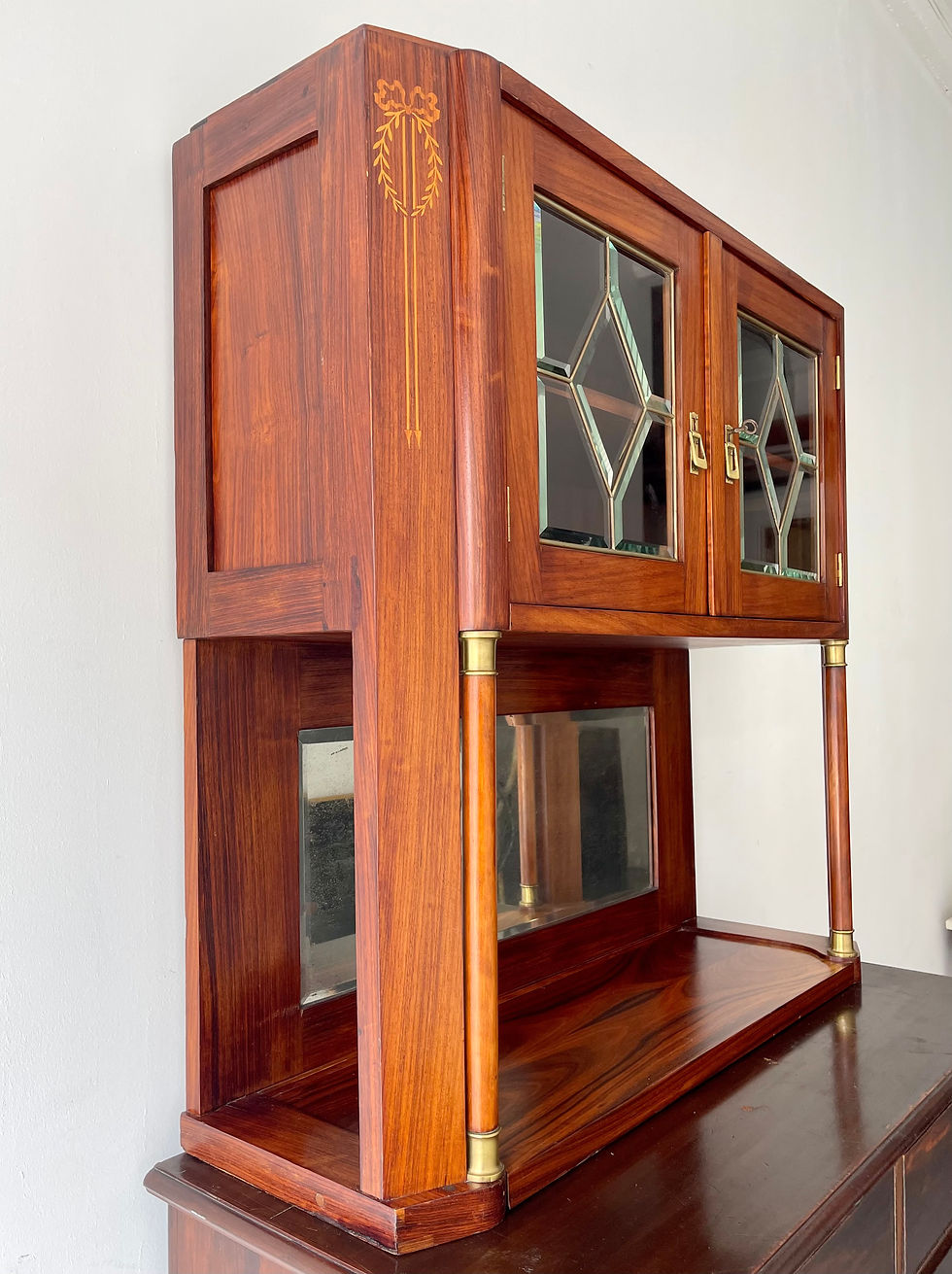 Miniatura: Antique Glass Display Cabinet