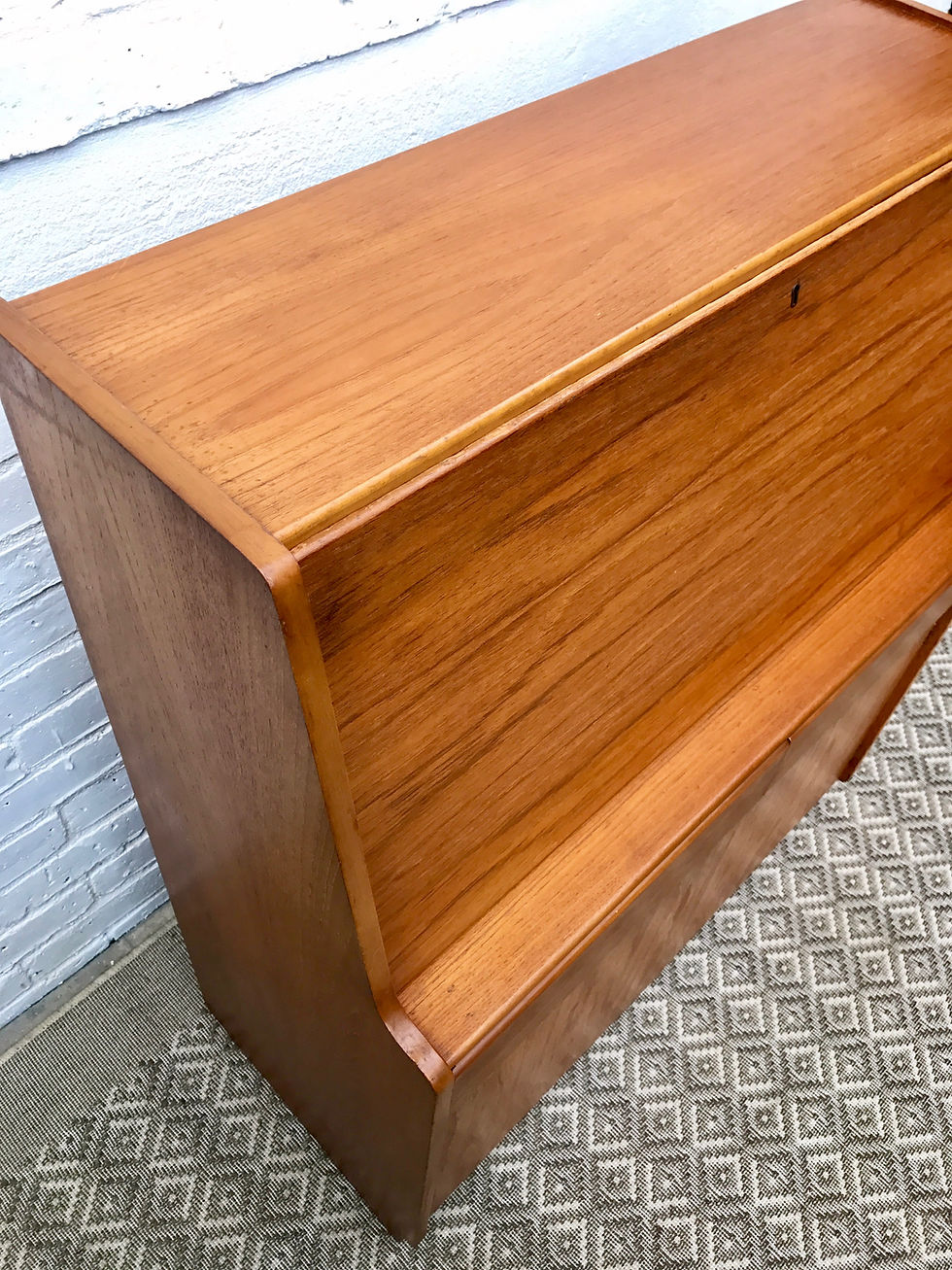 Miniatura: REMPLOY WRITING DESK