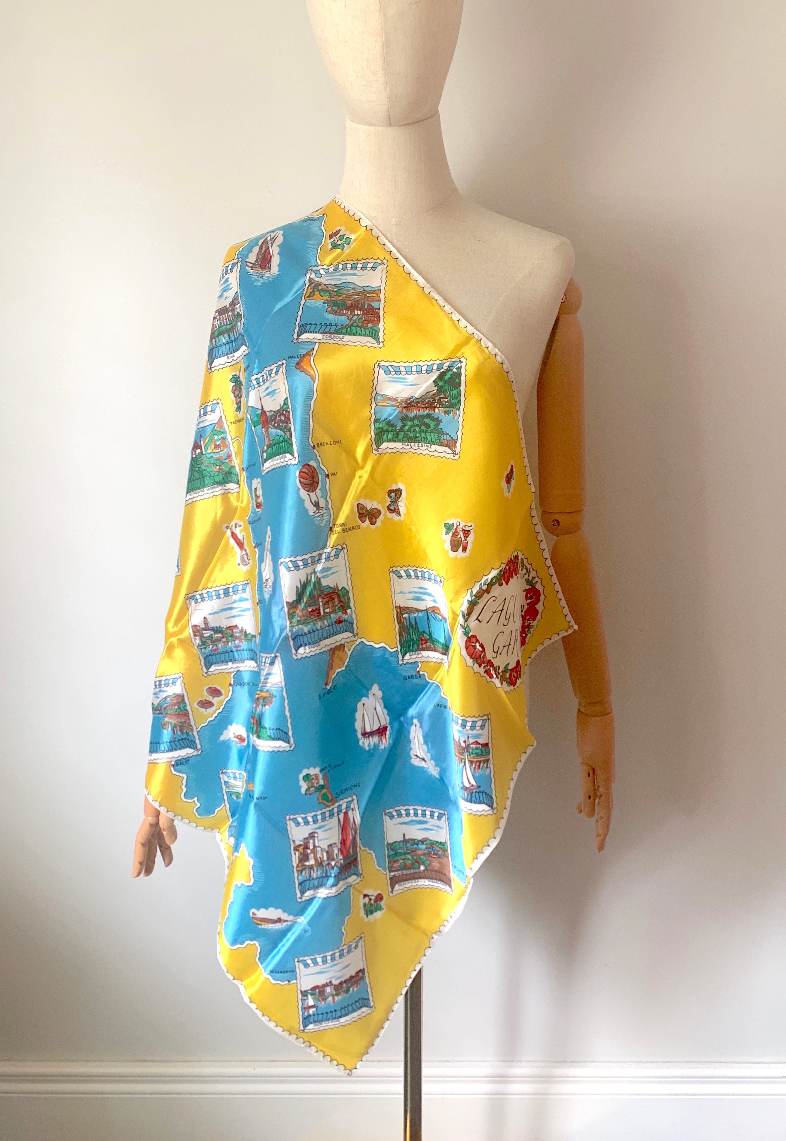 RARE 1960s Vintage Collectible 'Lago di Garda' Souvenir Scarf