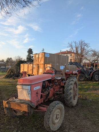 Le tabac chargé sur la remorque prêt à être livrée