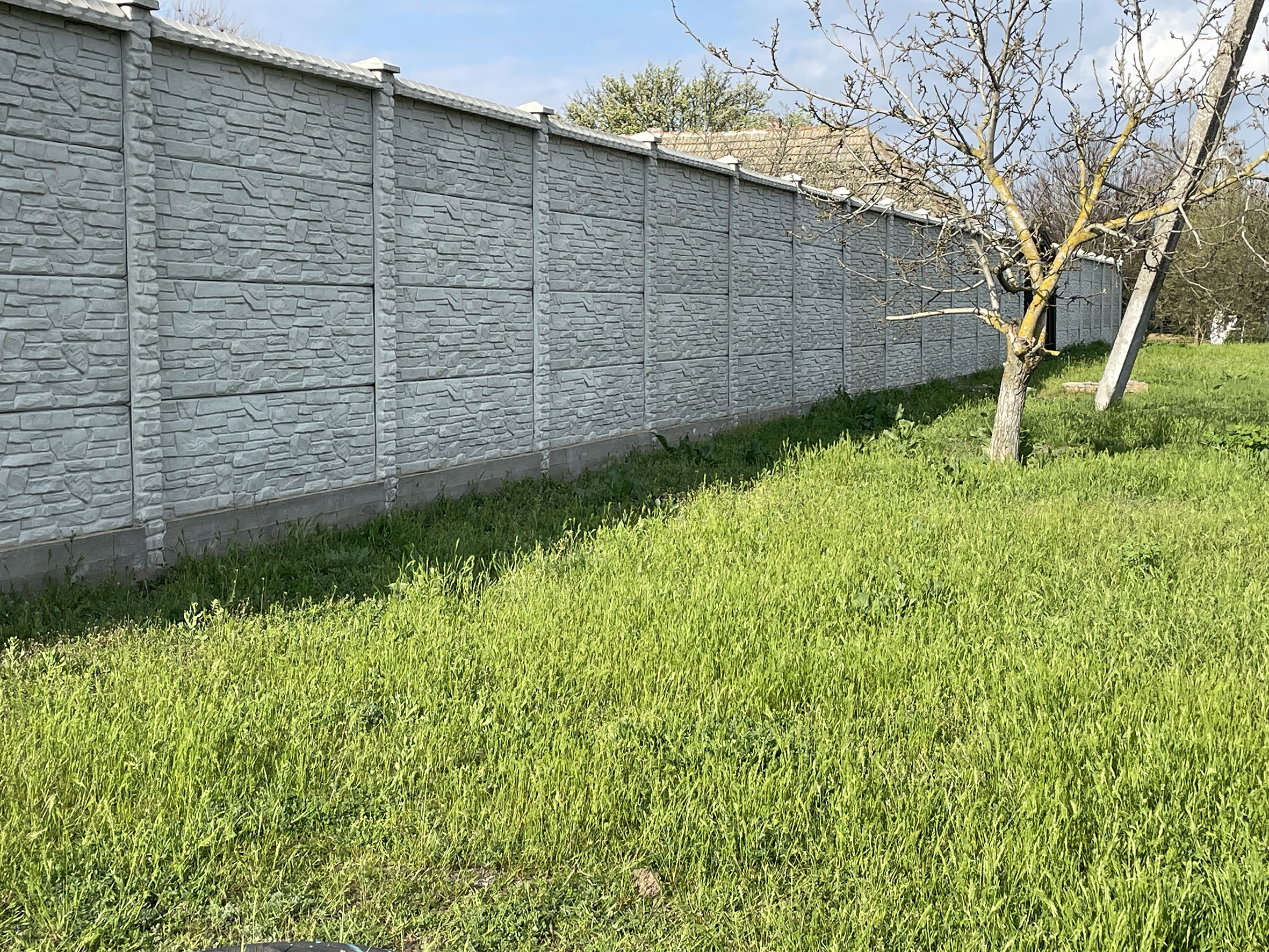 Pecast Concrete Fence Panels.jpg