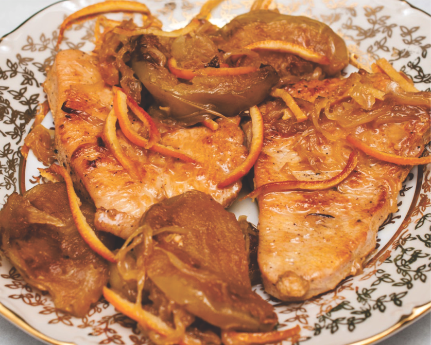 Индейка с яблоком и луком