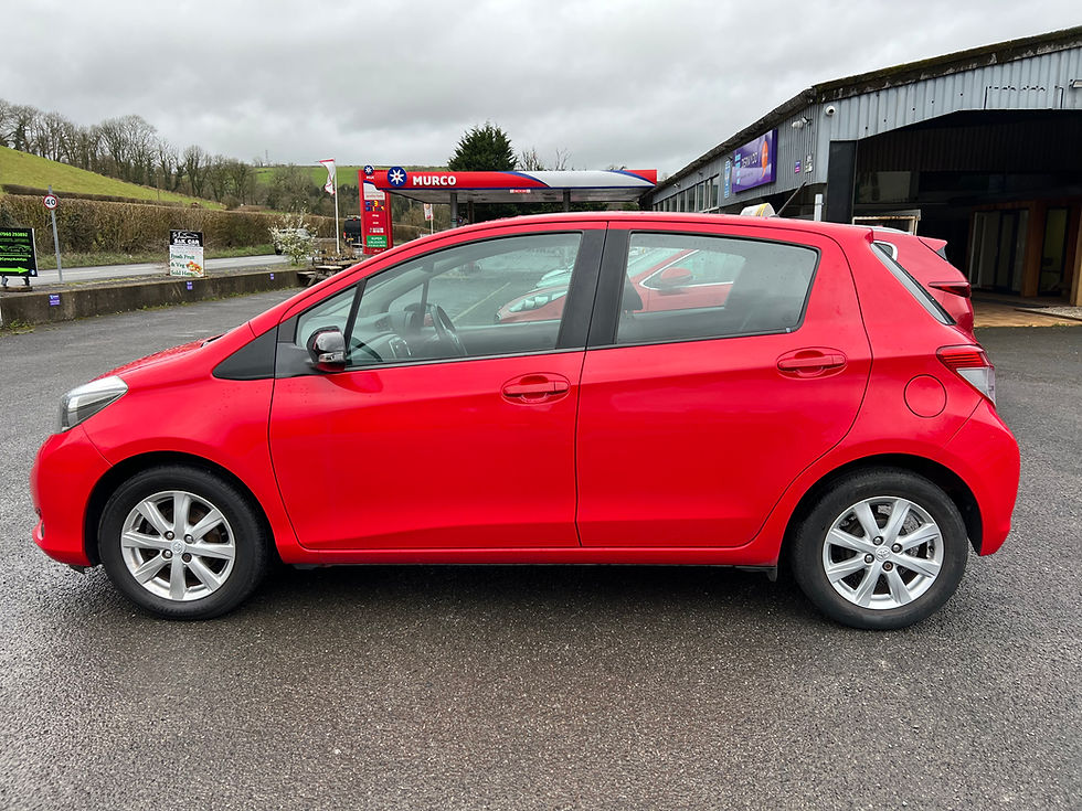 Thumbnail: Toyota Yaris TR VVT-i 2014