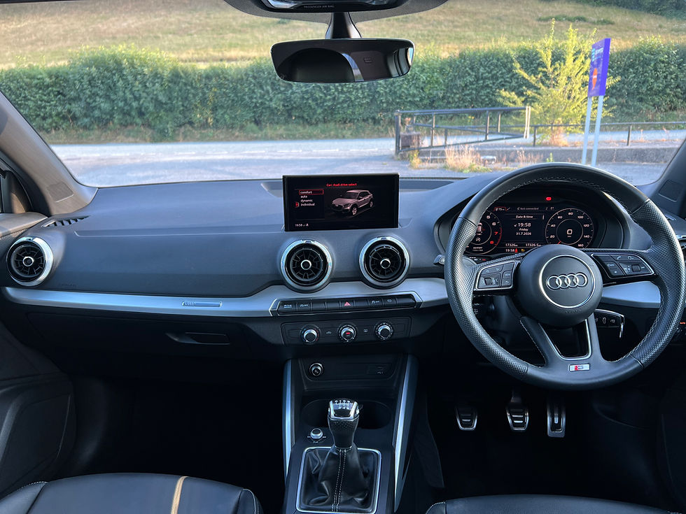 Thumbnail: Audi Q2 30 TFSI S Line 2022
