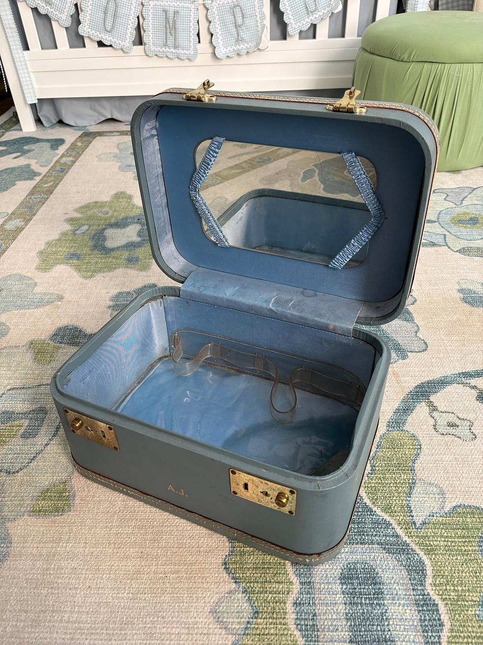 Thumbnail: Medium Keepsake Trunk