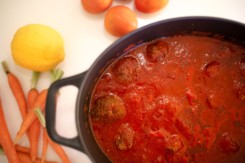 Meatballs in a Thick Tomato Sauce