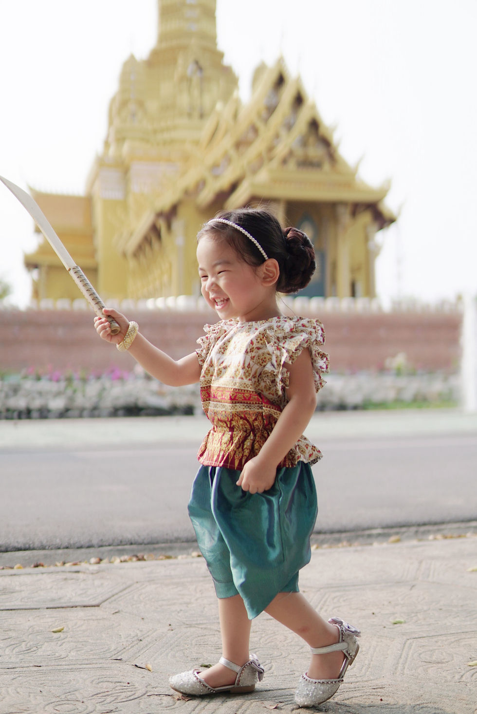 ภาพขนาดย่อ: ชุดไทยเด็ก J3 Malai - White