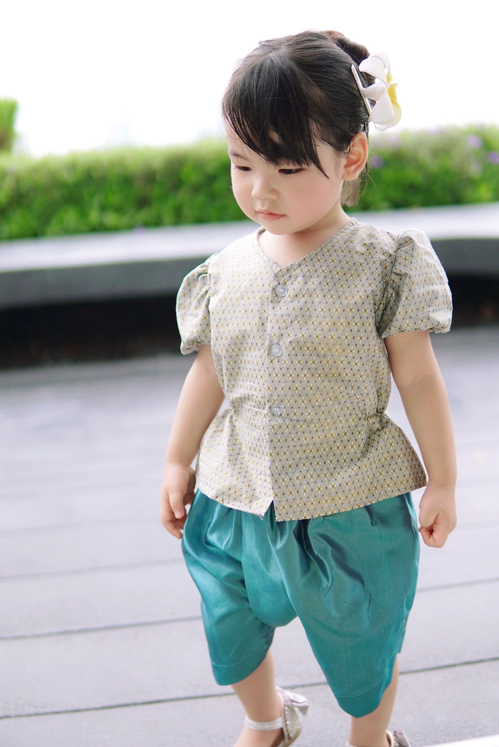 Thumbnail: ชุดไทยเด็กหญิง J1 Grey