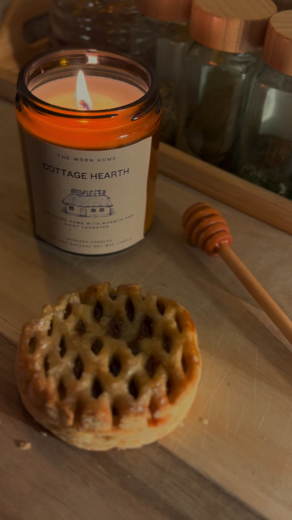 Thumbnail: Cottage Hearth 200G soy wax
