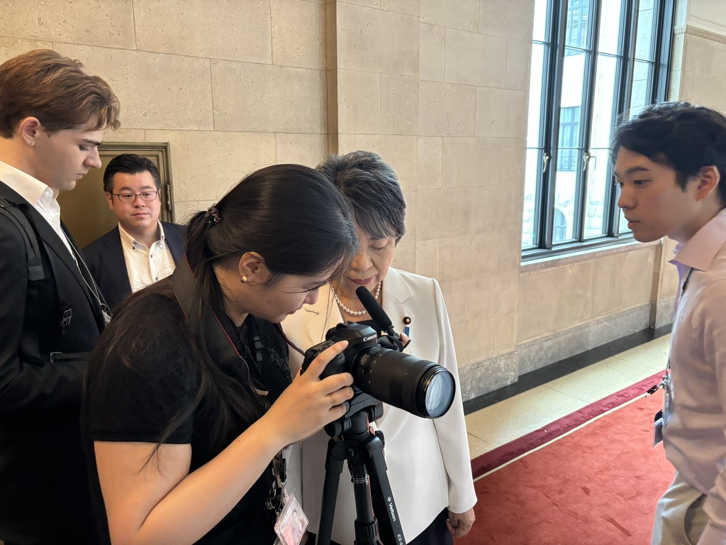 自由民主党総裁選候補の広報支援