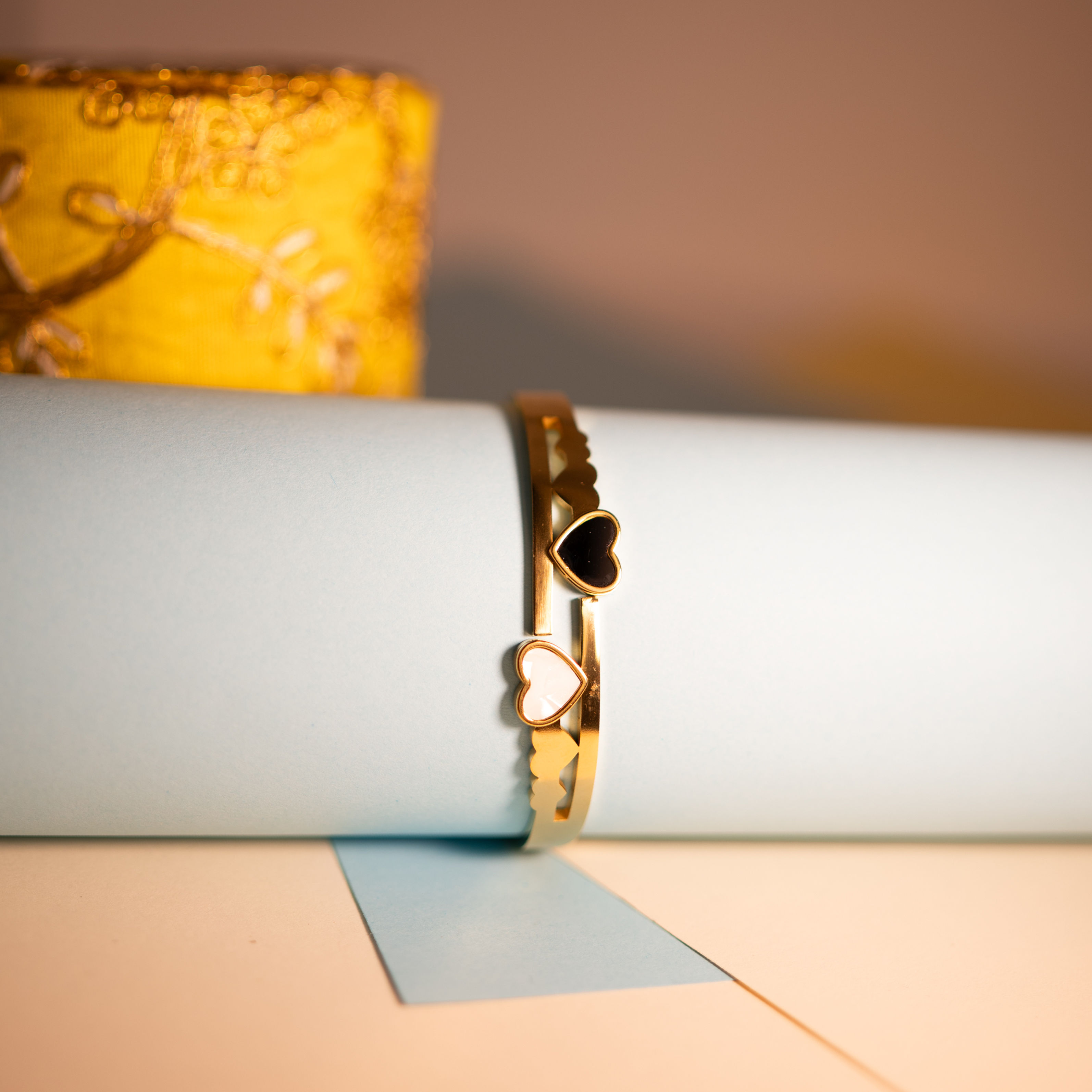 Black & White Heart Openable Bracelet