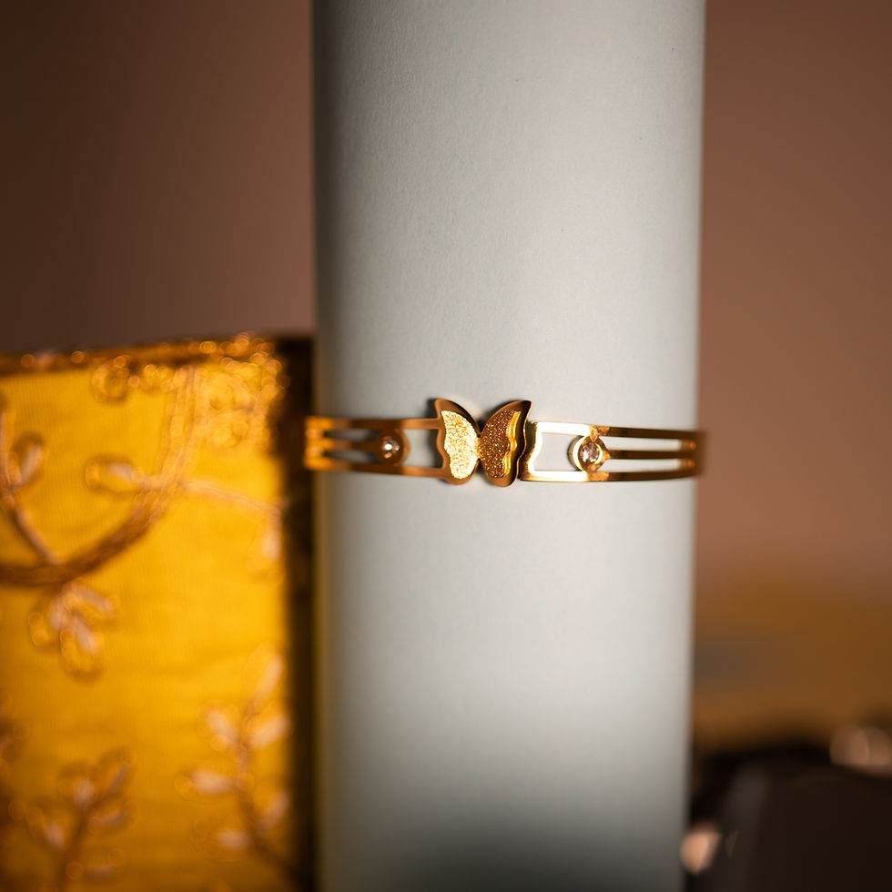 Gold Butterfly Openable Bracelet