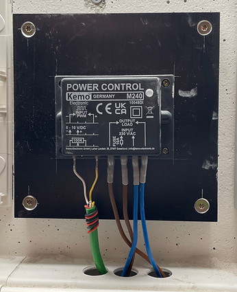 Leistungsregler (Triac) auf Kühlrippe