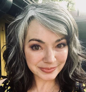 ¿Cómo cubrir las canas en casa?