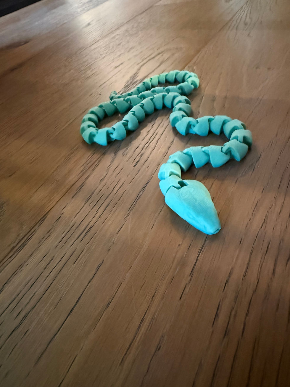 Thumbnail: Long Articulated snake