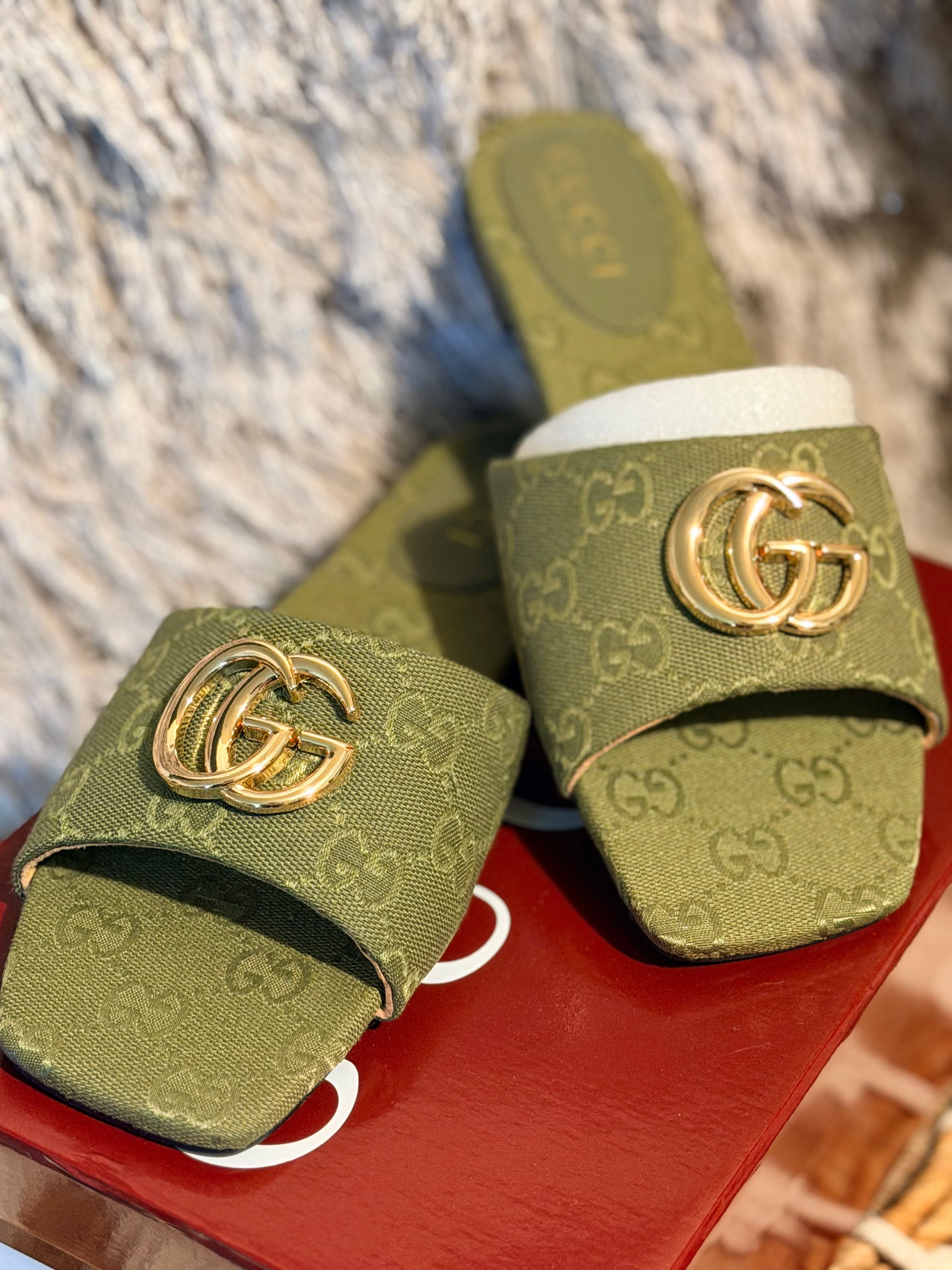 Green Gucci size 40 