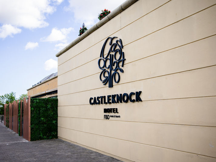 Clara & Francis' Beautiful Castleknock Hotel Wedding