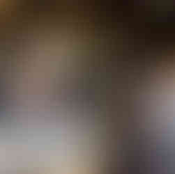 Grupo de mujeres comiendo de buffet en la pausa de un taller de patchwork en Casa Félix.