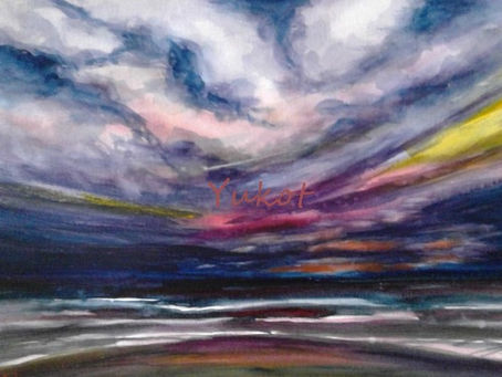 "夜明けを待つ曇り空”"Cloudy sky that waiting dawn"