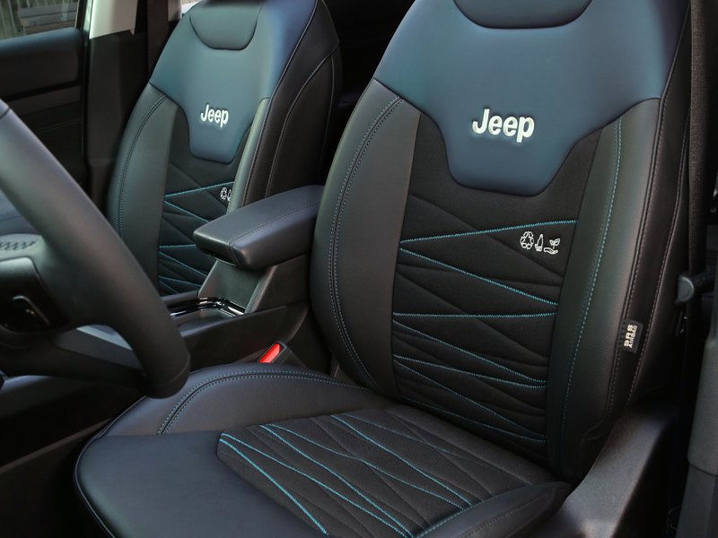 Miniatura: Jeep Compass e-Hybrid - 1.5 Turbo MHEV T4 96kW Altitude DDCT