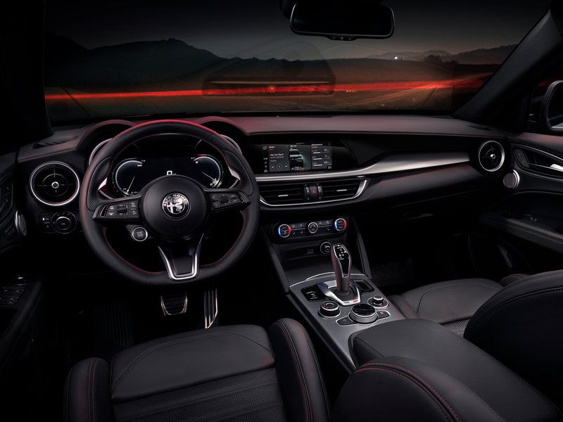 Miniatura: Alfa Romeo Stelvio - 2.2 TD 160 CV Sprint AT8 RWD