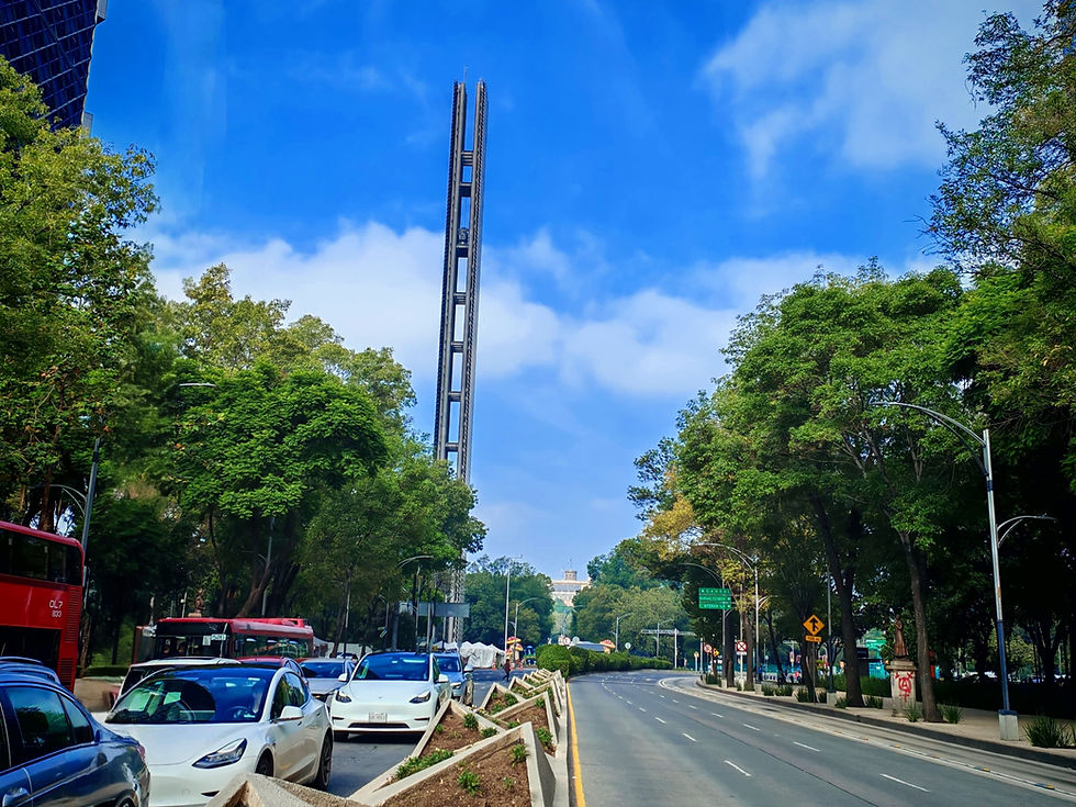 La Estela de Luz: El Monumento Más Polémico Del Paseo De La Reforma