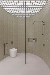 arquitetura saudavel, casa alto padrao, casa minimalista, banheiro para area externa, banheiro de piscina, banheiro verde com para ducha