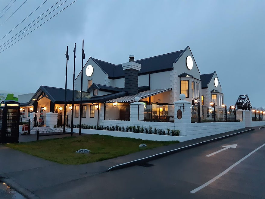 Crate & Barrel 3 Market Street Leeston