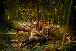 Amants vintage dans les sous-bois