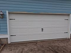 GARAGE - 1025 TRIBUTARY.1.jpg
